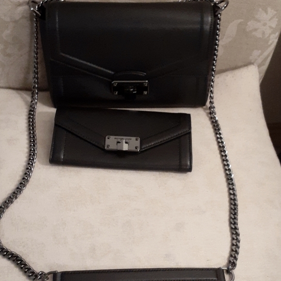 MICHAEL KORS PURSE/ WALLET CROSSBODY - Picture 3 of 14